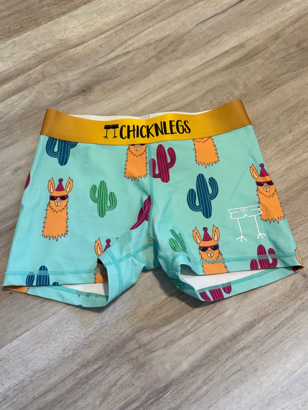 EUC ChicknLegs shorts women’s size XS